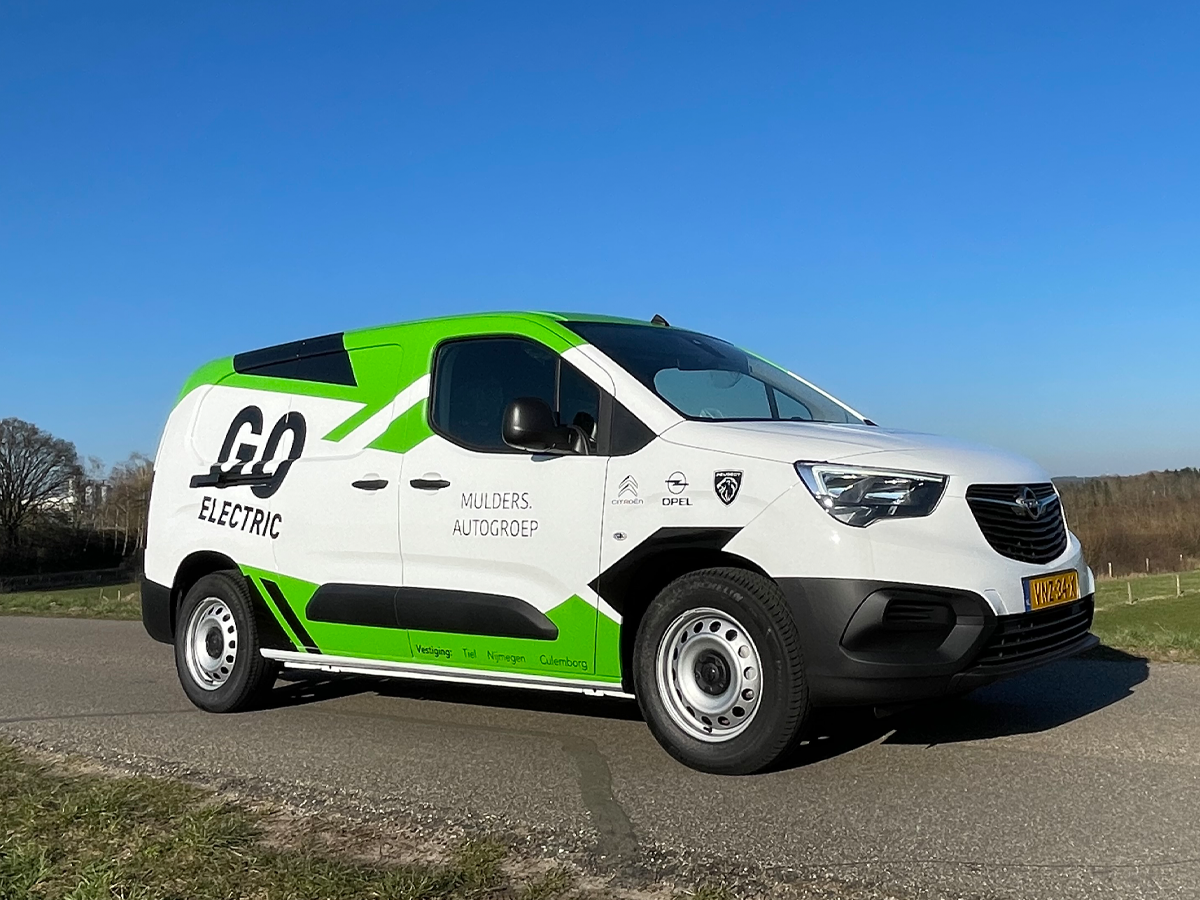 Autobelettering Opel Vivaro