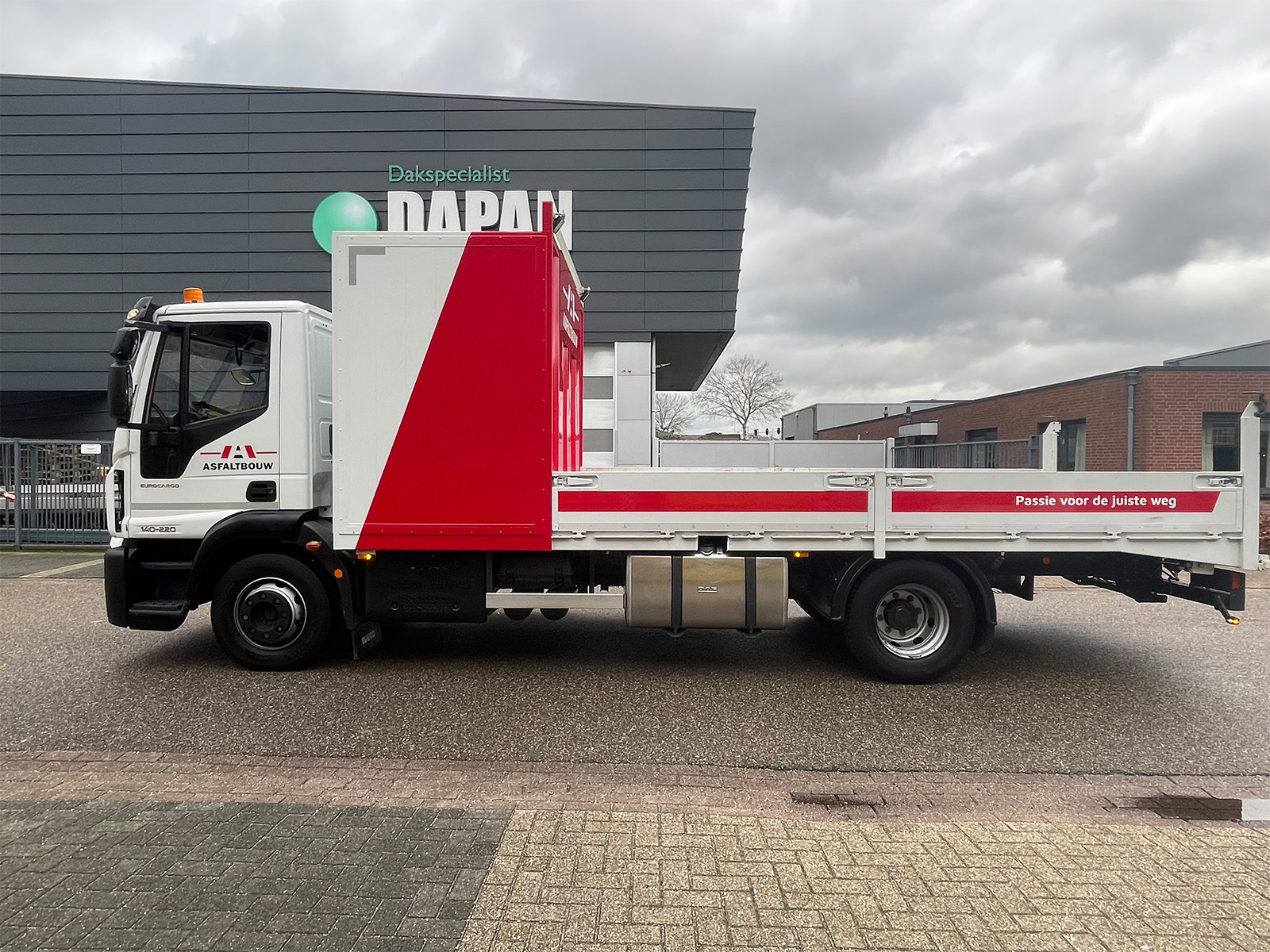 Asfaltbouw Autobelettering Middelaar